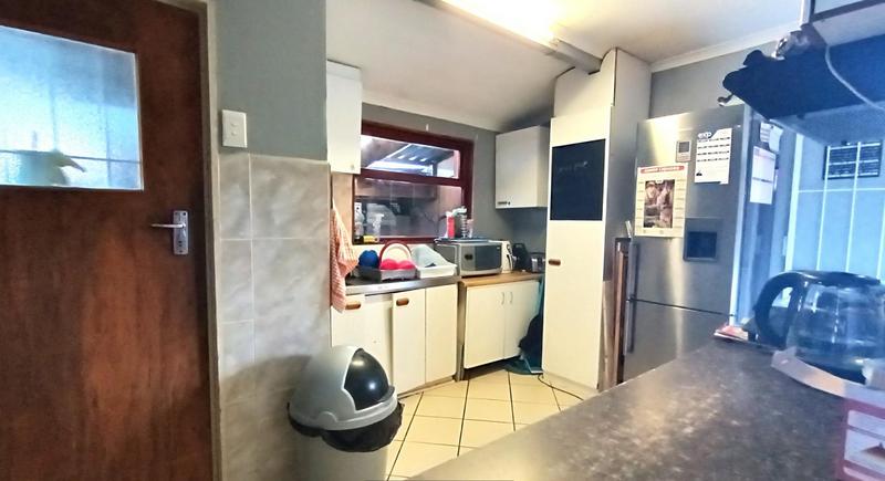 5 Bedroom Property for Sale in Bothasig Western Cape